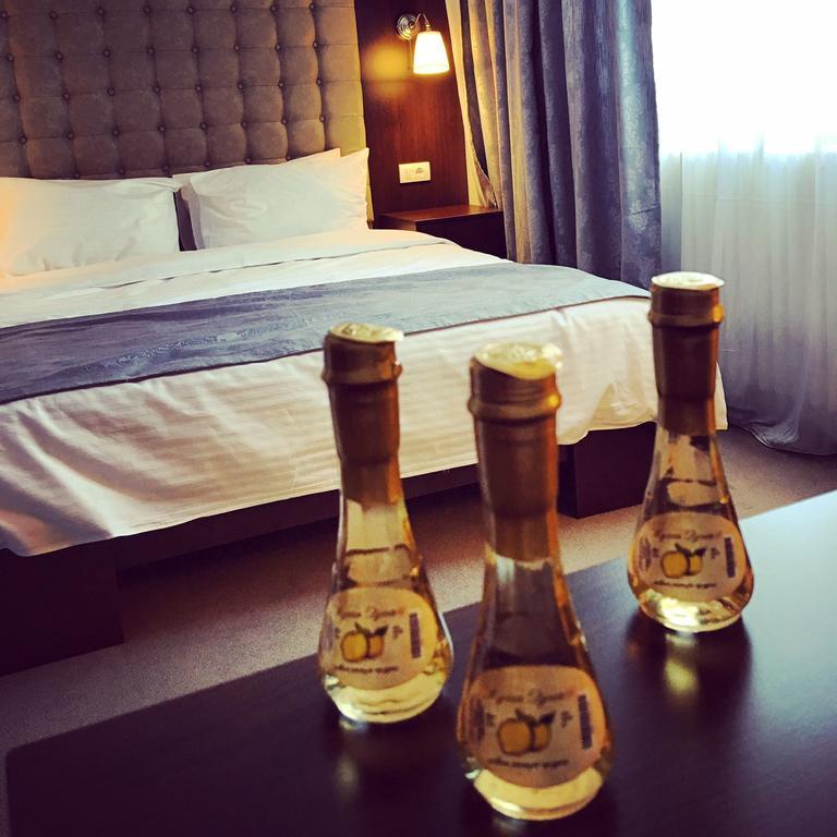 Luxury Rooms Luca And Deluca เบลเกรด ภายนอก รูปภาพ